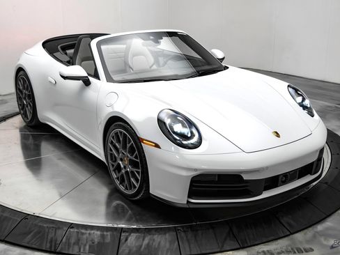Used 2025 Porsche 911 Carrera RWD image 31
