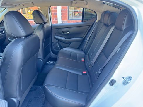 Used 2020 Nissan Sentra SR w/ Premium Package image 36