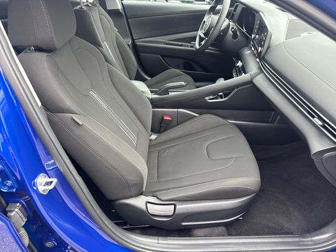 Used 2023 Hyundai Elantra SEL image 13