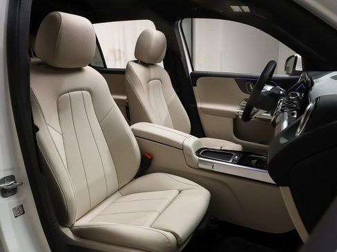 New 2026 Mercedes-Benz GLB 250 GLB 250 image 10