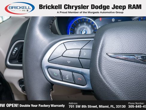 Used 2022 Chrysler Pacifica Touring-L FWD image 26