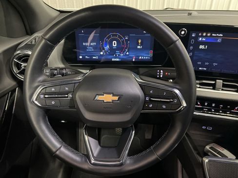 Certified 2025 Chevrolet Equinox LT AWD/4WD image 13
