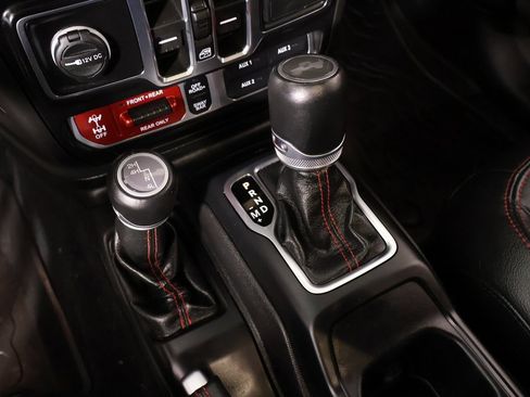 Used 2022 Jeep Wrangler Unlimited Rubicon w/ LED Lighting Group image 9