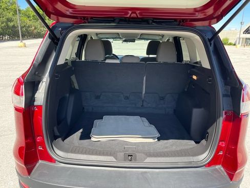 Used 2015 Ford Escape SE FWD image 18