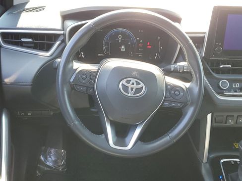 Certified 2023 Toyota Corolla Cross XLE w/ Convenience Package FWD image 12