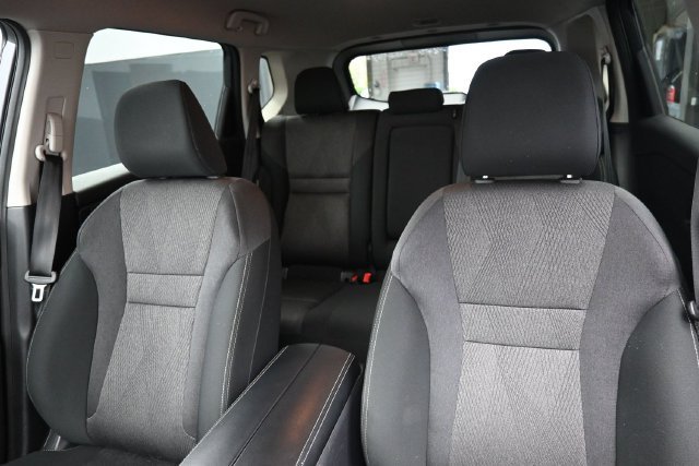 Used 2025 Nissan Rogue SV AWD/4WD image 14