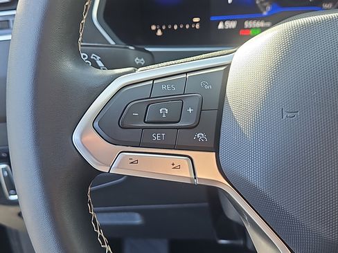 Certified 2022 Volkswagen Tiguan SE image 19