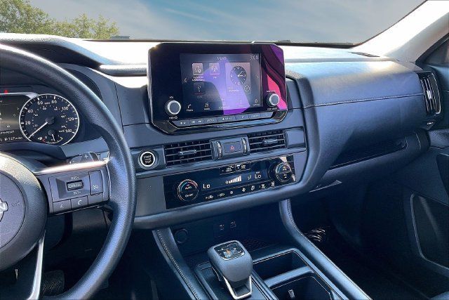 Certified 2023 Nissan Pathfinder S FWD image 9
