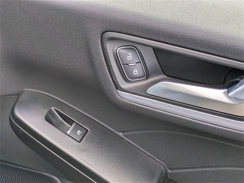 New 2025 Ford Escape SE w/ PHEV Premium Package image 39