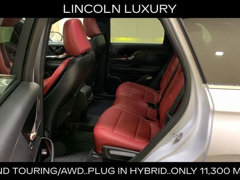 Used 2025 Lincoln Corsair Grand Touring w/ Towing Package AWD/4WD image 22