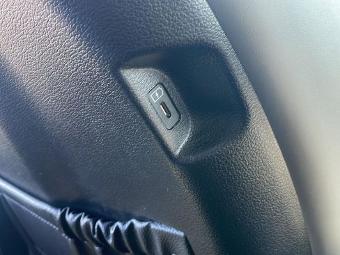 Used 2025 Hyundai Palisade SEL FWD image 33