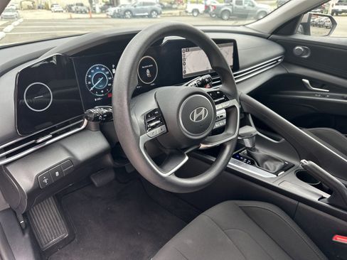 Used 2024 Hyundai Elantra SEL image 19