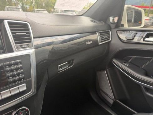 Used 2015 Mercedes-Benz GL 63 AMG 4MATIC image 22