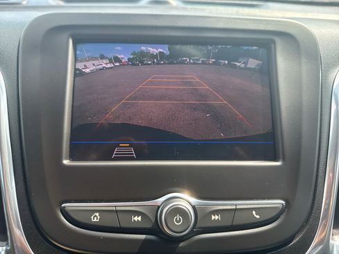 Used 2021 Chevrolet Equinox LT image 22