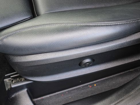 Used 2021 Mercedes-Benz GLB 250 image 22