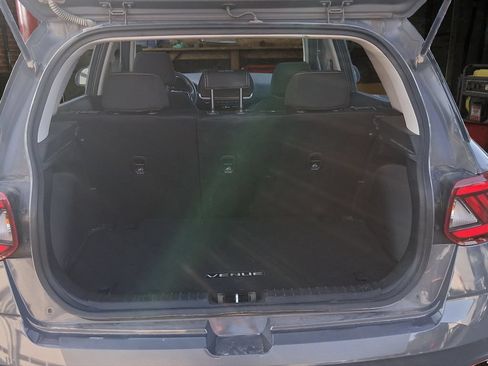 Used 2023 Hyundai Venue SEL FWD image 10
