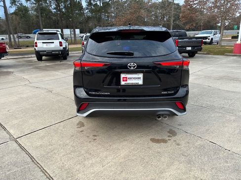 New 2026 Toyota Highlander XSE image 5
