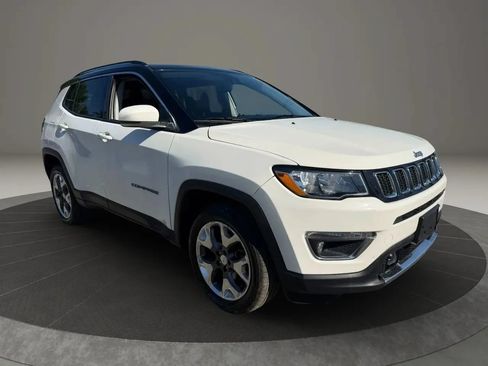 Used 2021 Jeep Compass Limited w/ Sun and Sound Group AWD/4WD image 3