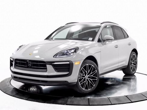 Certified 2025 Porsche Macan image 1