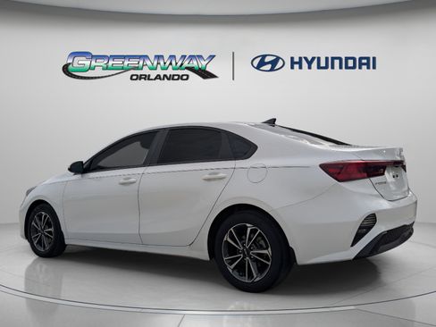 Used 2023 Kia Forte LXS FWD image 7
