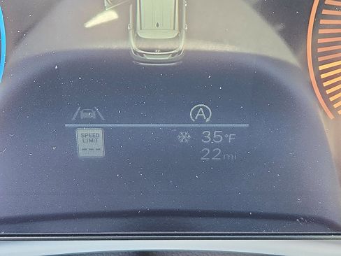 Used 2025 Hyundai Tucson SE image 19