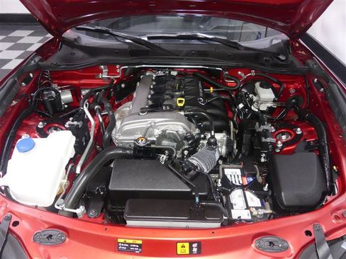 Used 2020 MAZDA MX-5 Miata RF Grand Touring image 12