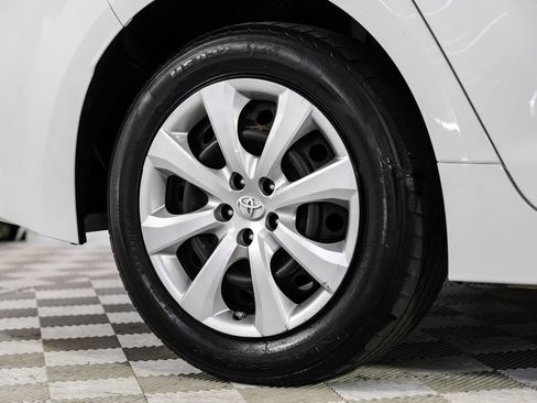Used 2020 Toyota Corolla LE FWD image 53