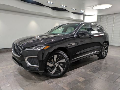 Used 2025 Jaguar F-PACE R-Dynamic S image 1
