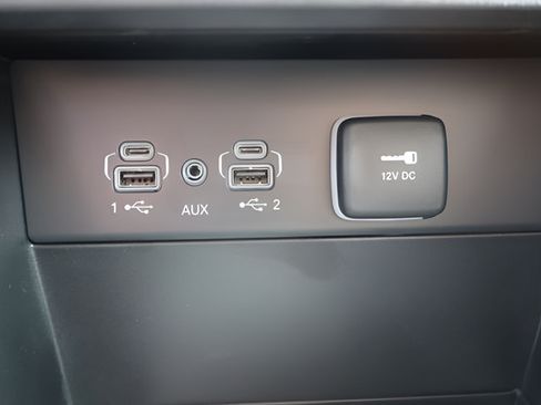 New 2026 Jeep Grand Cherokee L Limited w/ Limited Altitude Package AWD/4WD image 19