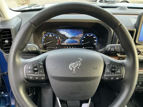 Used 2024 Ford Bronco Sport Outer Banks w/ Tech Package AWD/4WD image 14