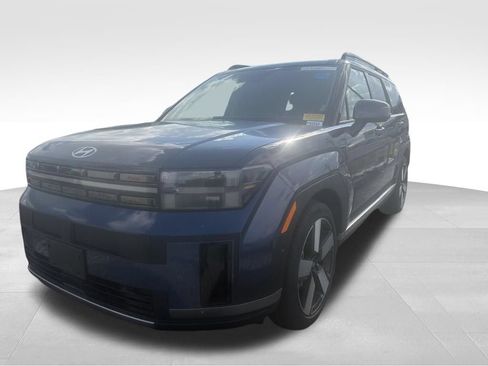 Used 2025 Hyundai Santa Fe Limited FWD image 4