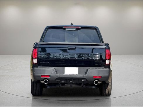 New 2026 Honda Ridgeline Black Edition image 4