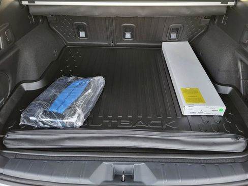 Certified 2025 Subaru Outback Limited image 10