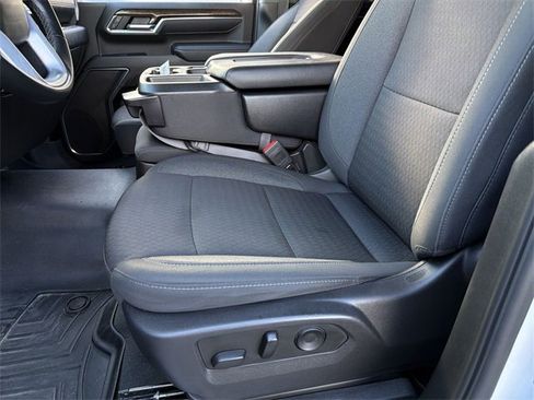 Used 2024 GMC Sierra 2500 SLE w/ SLE Convenience Package image 23