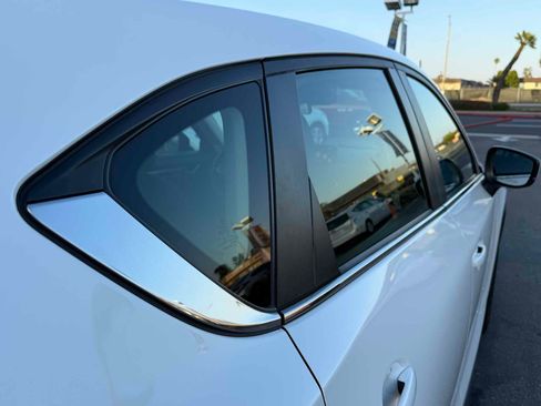 Used 2020 MAZDA CX-5 Sport FWD image 23