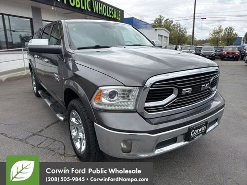 Used 2019 RAM 1500 Laramie AWD/4WD image 3