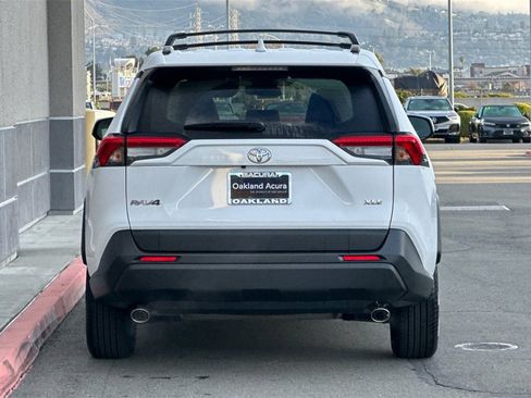 Used 2023 Toyota RAV4 XLE image 5