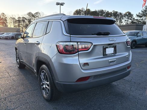 Used 2020 Jeep Compass Latitude w/ Safety & Security Group image 4