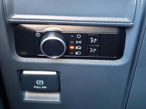 Used 2023 Ford Expedition XLT image 33