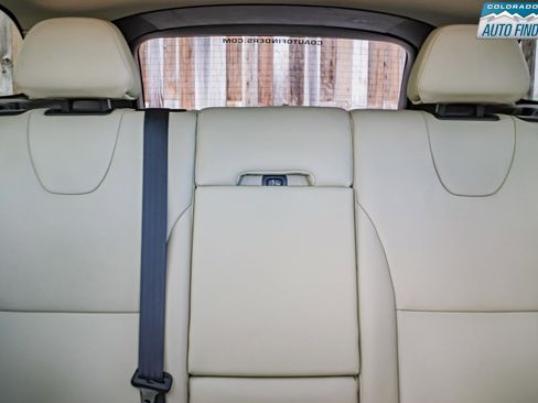 Used 2017 Volvo XC60 T6 Inscription w/ Climate Package image 24