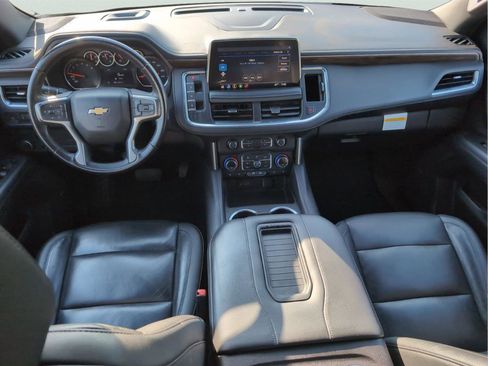 Used 2021 Chevrolet Suburban LT image 16