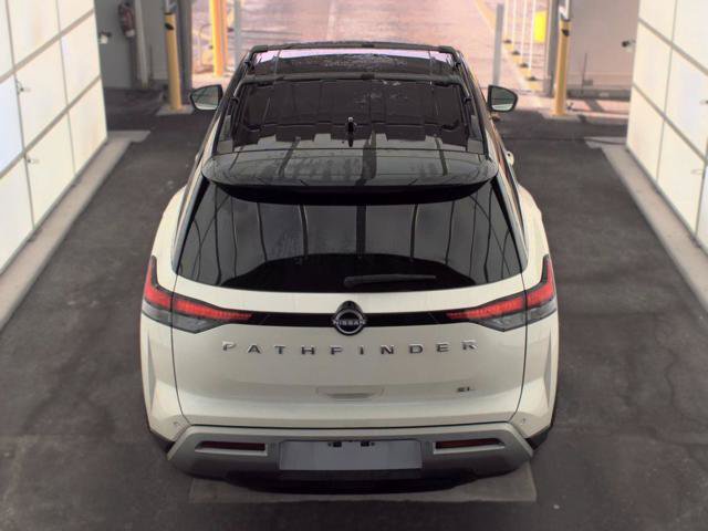 Used 2024 Nissan Pathfinder SL w/ SL Premium Package FWD image 7