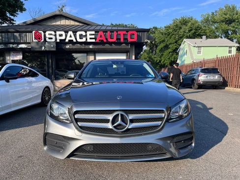 Used 2018 Mercedes-Benz E 300 image 2