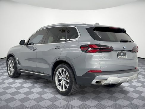 Certified 2025 BMW X5 sDrive40i w/ Climate Comfort Package RWD image 3