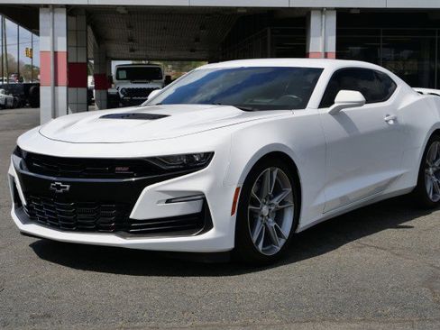 Used 2019 Chevrolet Camaro SS image 6