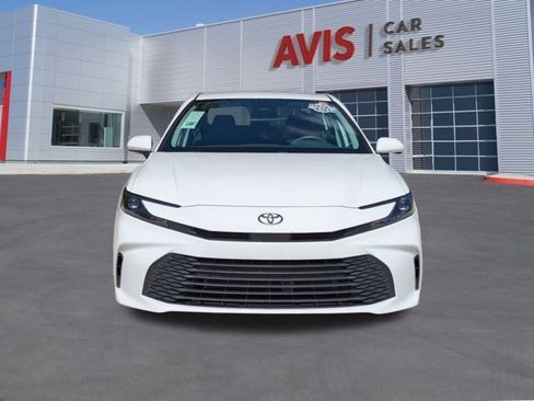 Used 2025 Toyota Camry LE image 2