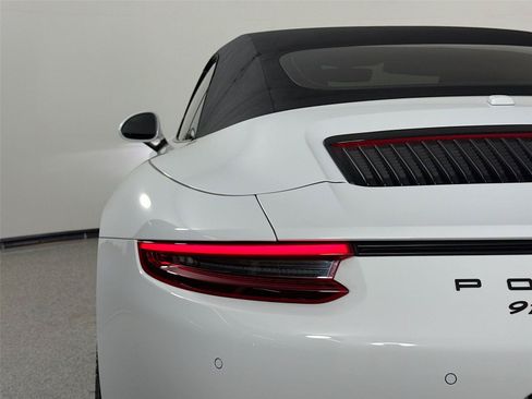 Certified 2018 Porsche 911 Cabriolet image 16