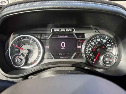 Used 2020 RAM 1500 Laramie AWD/4WD image 15