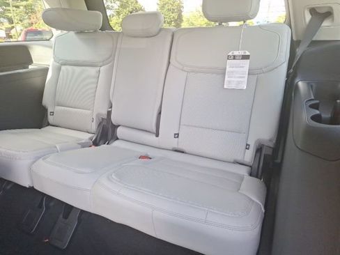 New 2025 Ford Expedition Platinum w/ Driver's Package image 37