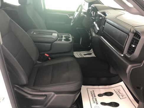 Used 2023 Chevrolet Silverado 1500 LT AWD/4WD image 11